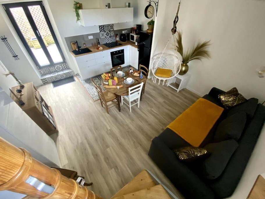 Croissant De Lune #2 - Old Town Apartment *